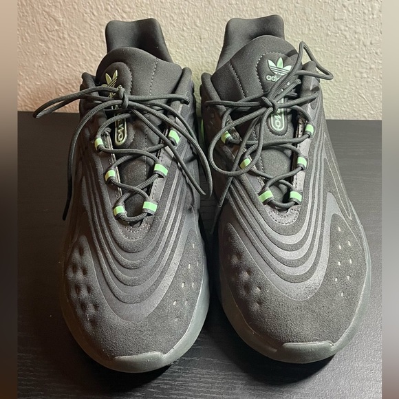 Men Adidas - Picture 2 of 6